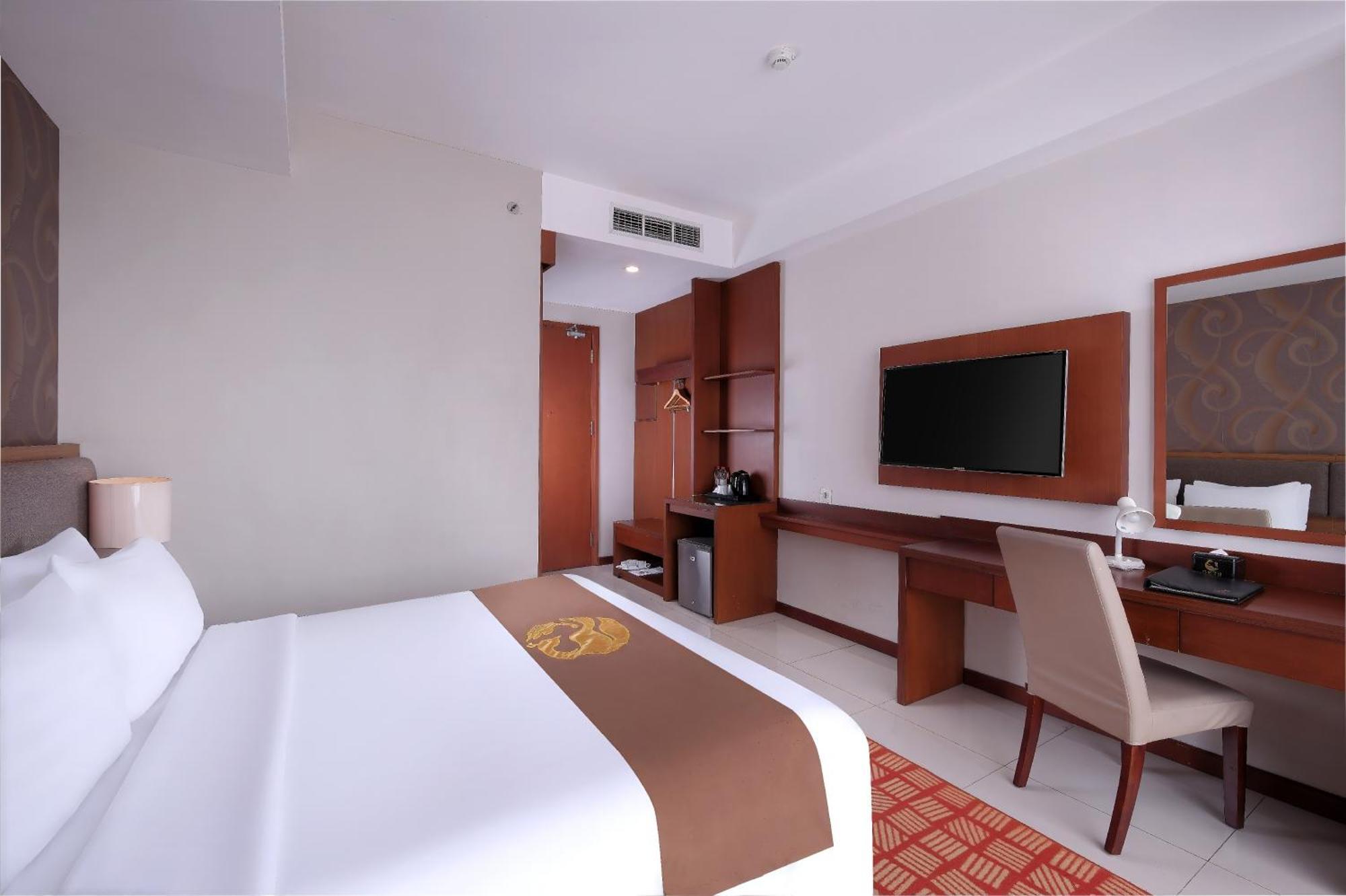 Gets Hotel Semarang Exterior photo